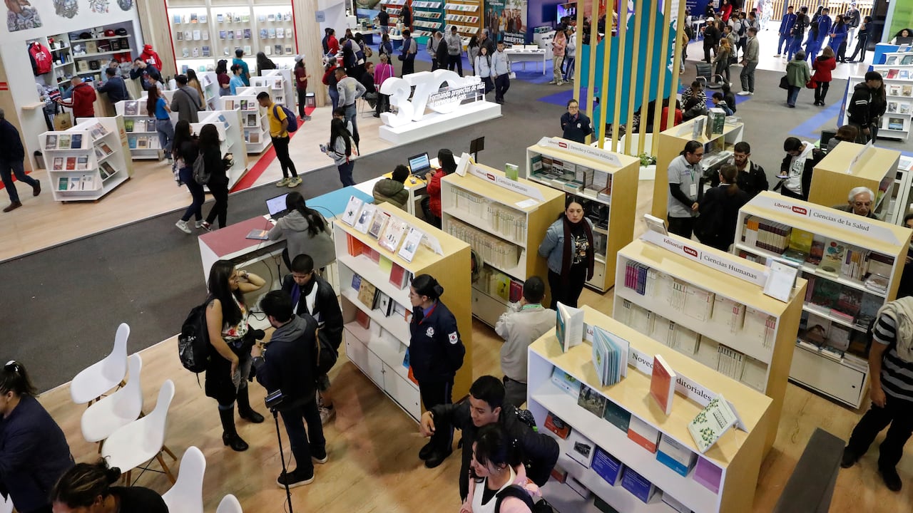 Así puede disfrutar de la Feria Internacional del Libro de Bogotá: precios,  horarios, novedades y más - Semana