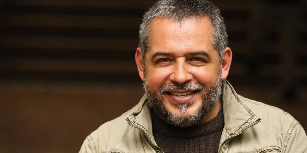 Mario Mendoza, uno de los escritores más influyentes de Latinoamérica  estará en la FilSMar de Santa Marta Universidad del Magdalena