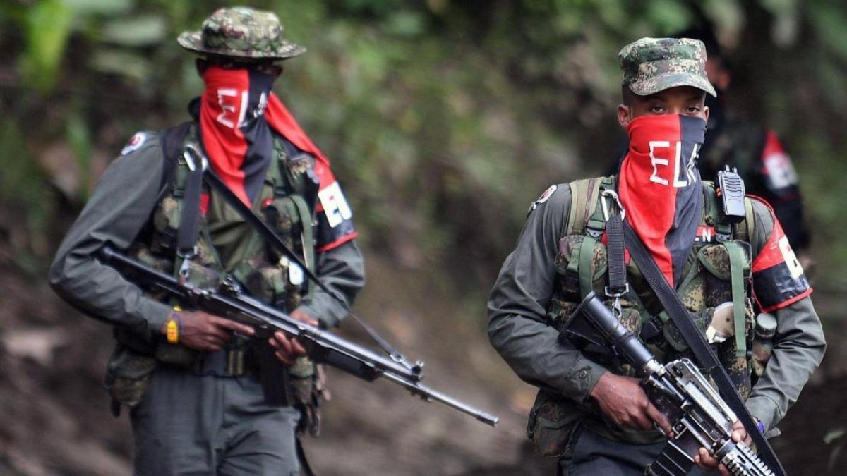 En imágenes: así se tomaron los guerrilleros del ELN la vía Panamericana entre Cali y Popayán - Infobae