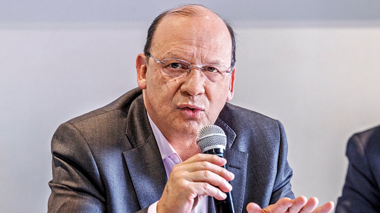 Germán Ávila, el ministro de Hacienda que le hará caso a Petro. Estas son  las fichas que moverá en la cartera con la plata pública - Semana