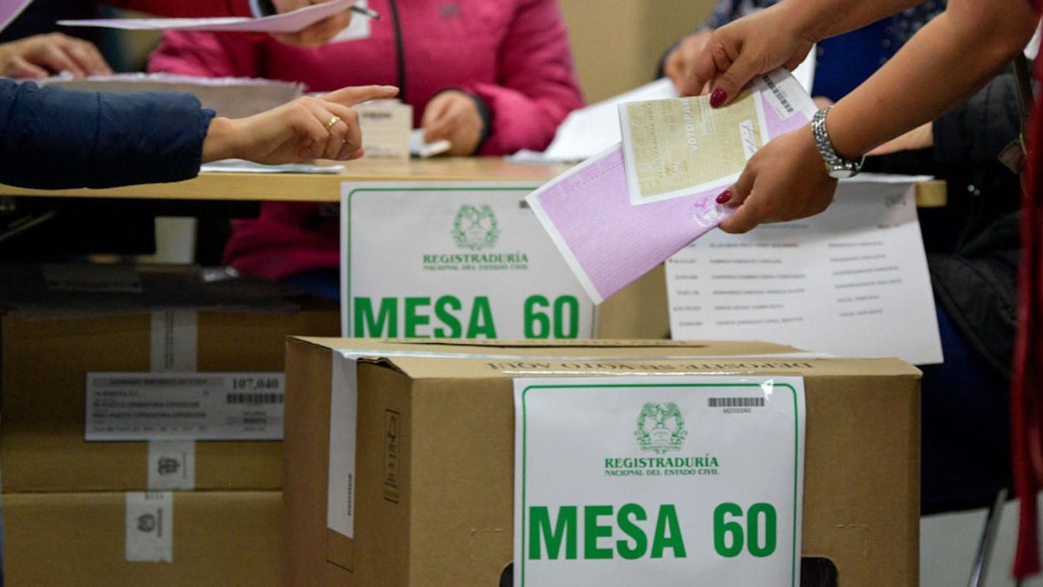 Horarios de las elecciones regionales 2023 en Colombia: cierre de urnas,  hora límite para votar, cuándo empieza el escrutinio | CNN