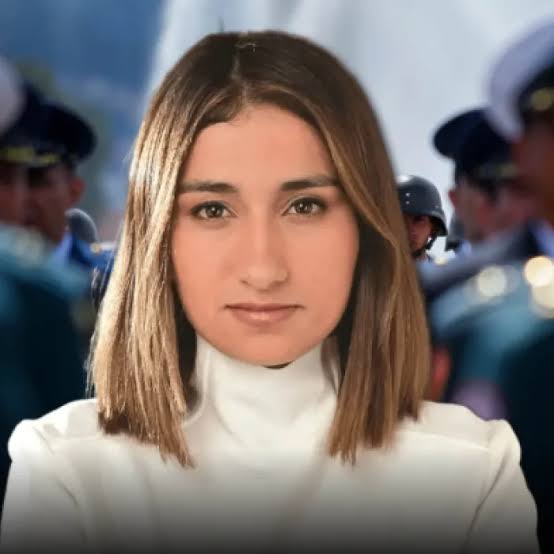 La cercanía de Laura Sarabia con los militares | Cambio Colombia