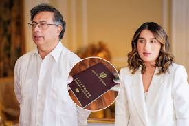 Pasaportes: nuevo motivo de desconexión entre Laura Sarabia y Petro
