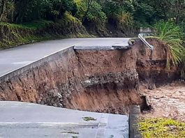 Personal de INVÍAS atiende emergencia por creciente del río Páez entre Huila y Cauca