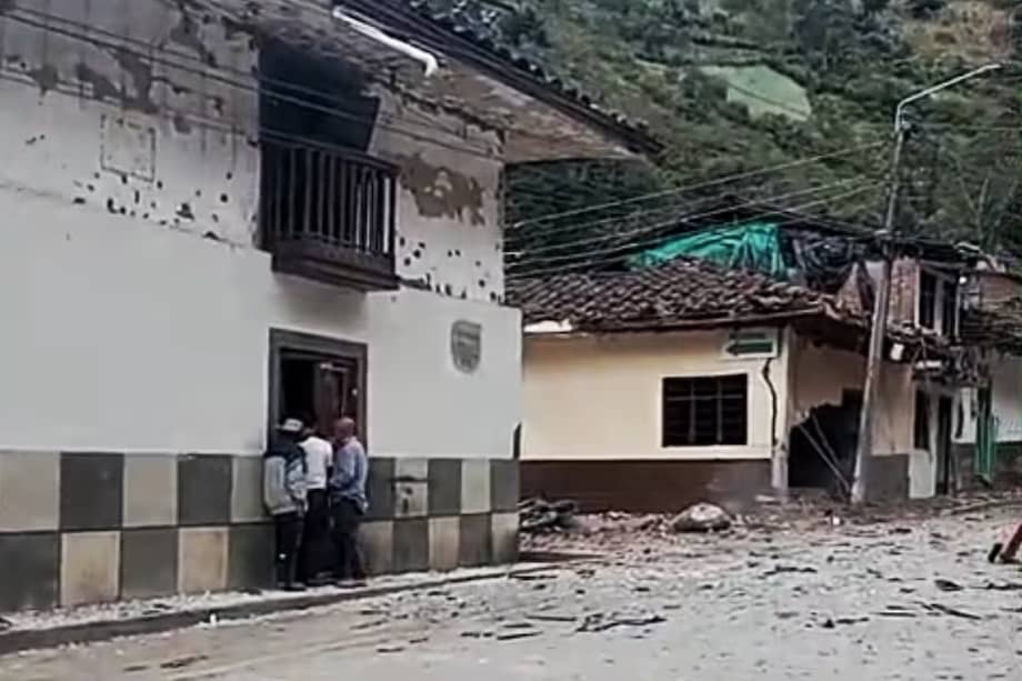 Ataque con explosivos a estación de Policía en La Vega (Cauca) dejó varios  heridos | EL ESPECTADOR