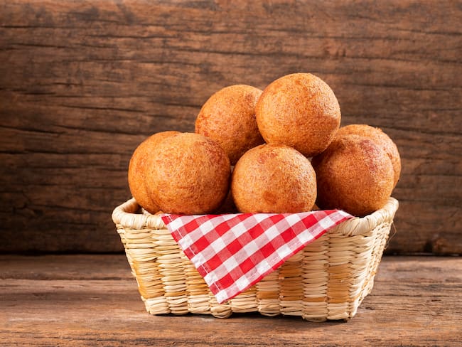 Cómo preparar los buñuelos : Cómo hacer buñuelos para que queden redondos y crujientes: Le damos el paso a paso