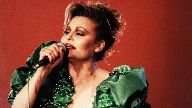La vida de la cantante española Rocío Dúrcal, la “reina de las rancheras”,  irá a la pantalla grande