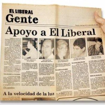 Un periódico con texto e imagen

El contenido generado por IA puede ser incorrecto.