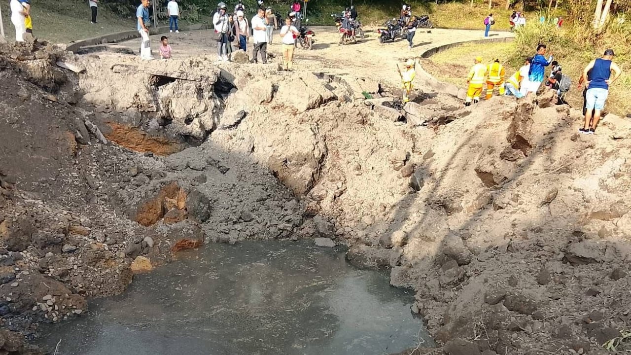 Una parte del sur del país quedó incomunicada tras atentado en la vía  Popayán–Pasto - El País