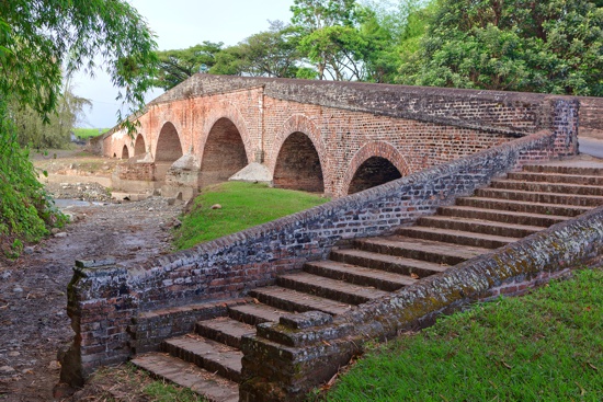 EL PUENTE DE LOS ESCLAVOS – Proclama del Pacifico