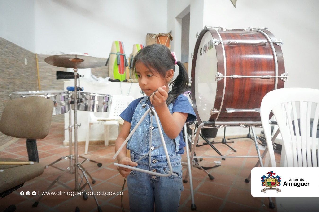 Imagen que contiene interior, niño, joven, pequeño

El contenido generado por IA puede ser incorrecto.