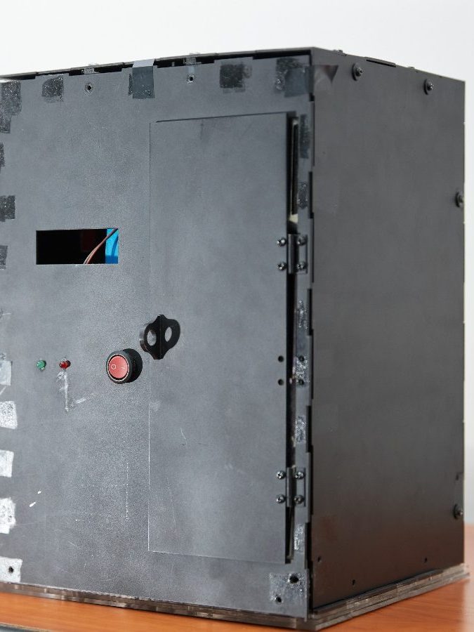 Una caja de cartón El contenido generado por IA puede ser incorrecto.